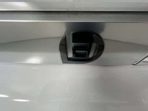 Used 2024 Chevrolet Brightdrop 400 w/ Commercial Equipment Package AWD/4WD image 24