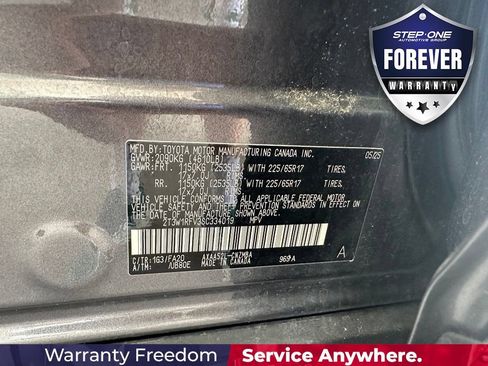 Used 2025 Toyota RAV4 XLE FWD image 39