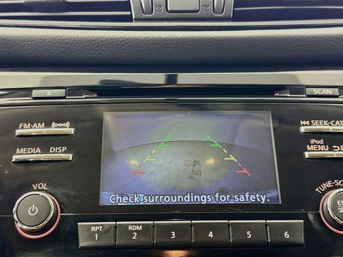 Used 2017 Nissan Rogue SV w/ Midnight Edition Package FWD image 16