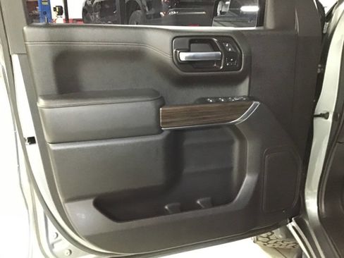 Used 2021 GMC Sierra 1500 AT4 image 11
