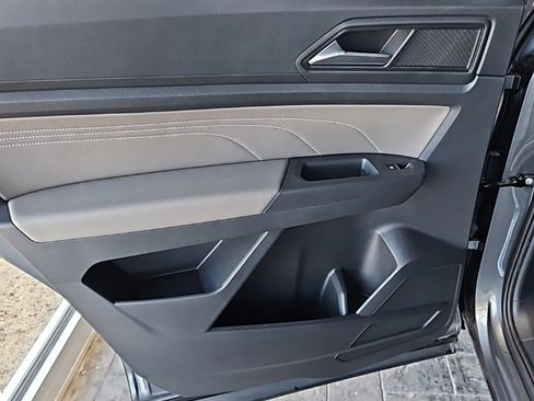 Used 2023 Volkswagen Atlas SE image 22