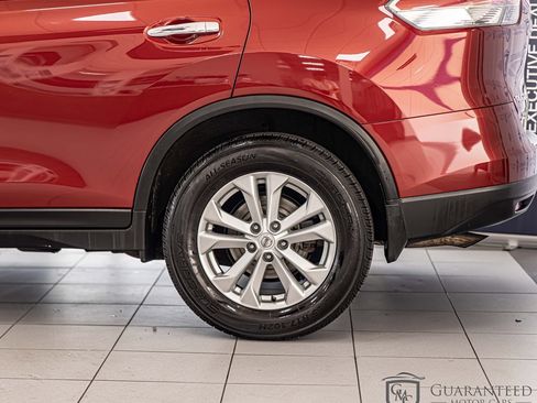 Used 2016 Nissan Rogue SV w/ SV Premium Package AWD/4WD image 8