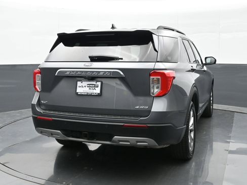 Used 2023 Ford Explorer XLT w/ Equipment Group 202A AWD/4WD image 4