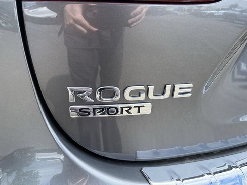 Used 2022 Nissan Rogue Sport SV w/ Technology Package AWD/4WD image 29