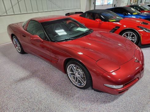 Used 2002 Chevrolet Corvette Coupe w/ Preferred Equipment Group2 image 2