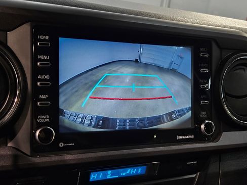 Used 2022 Toyota Tacoma TRD Sport image 29