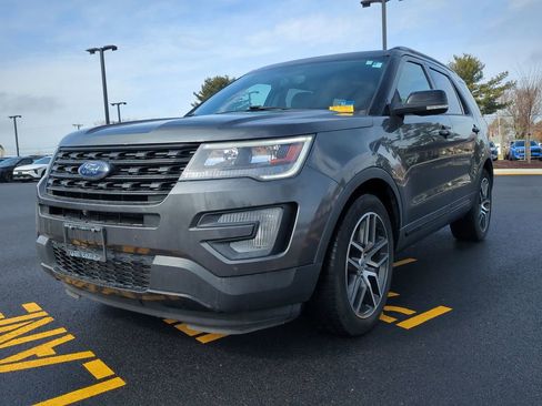 Used 2017 Ford Explorer Sport image 8