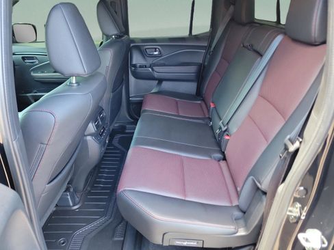 Used 2024 Honda Ridgeline Black Edition image 9