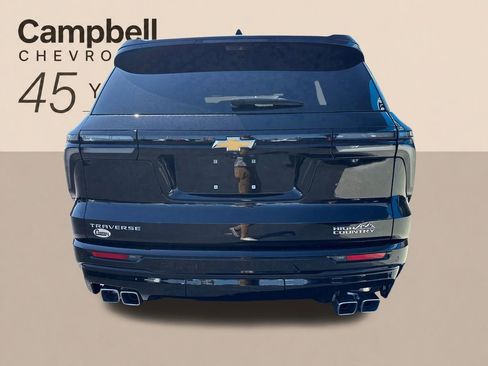 Used 2025 Chevrolet Traverse High Country FWD image 4
