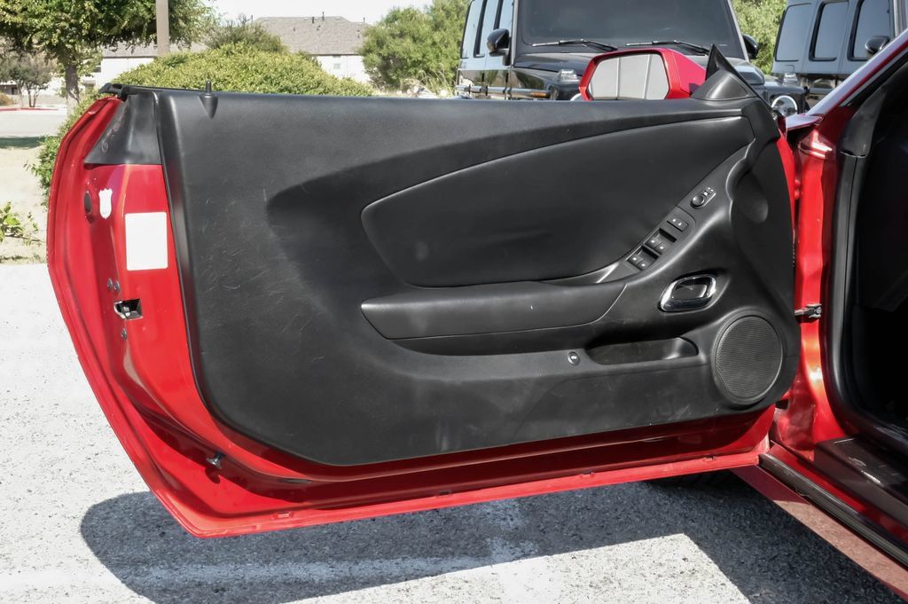 Used 2015 Chevrolet Camaro LT RWD image 36
