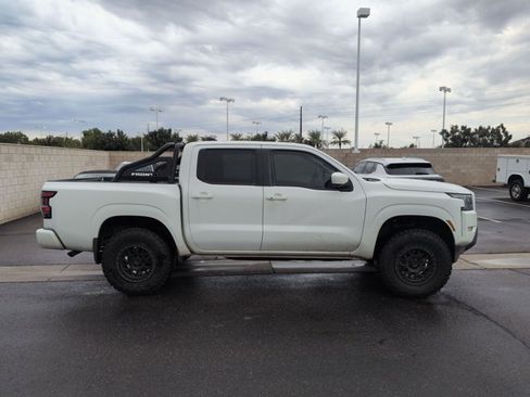 Used 2023 Nissan Frontier SV w/ SV Convenience Package AWD/4WD image 4