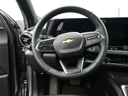 Used 2026 Chevrolet Equinox LT AWD/4WD image 26