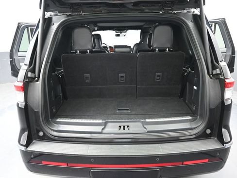 Used 2022 Lincoln Navigator Reserve AWD/4WD image 17