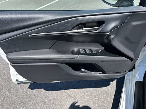 Used 2025 Toyota Camry XSE FWD image 28