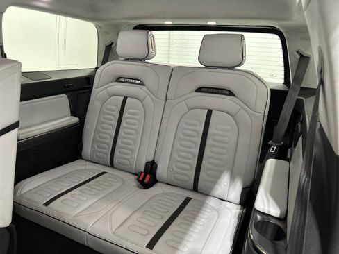 Used 2023 Rivian R1S Launch Edition image 22