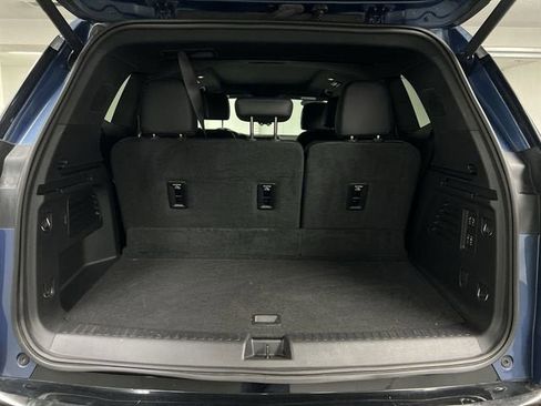 Certified 2025 GMC Acadia Denali w/ Super Cruise Package AWD/4WD image 27