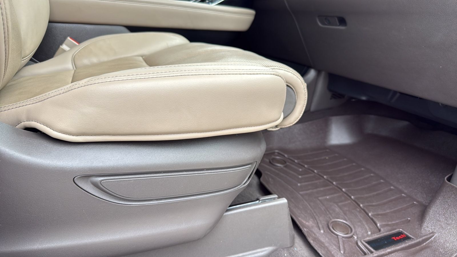 Used 2023 Lincoln Navigator L Reserve AWD/4WD image 24