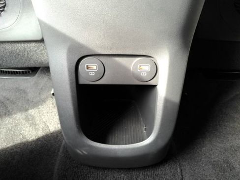 Used 2024 Hyundai Ioniq 5 Limited image 32