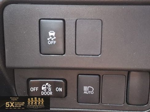 Certified 2023 Toyota Tacoma SR5 AWD/4WD image 33