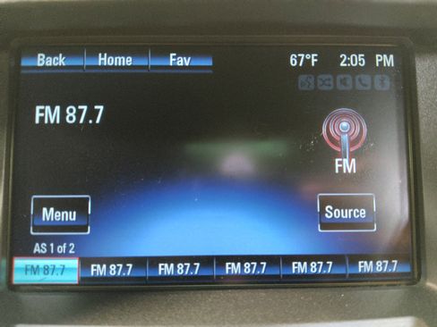 Used 2016 Chevrolet Equinox LTZ w/ Enhanced Convenience Package image 25