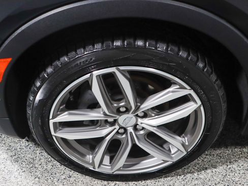 Used 2022 Cadillac XT4 Sport image 11