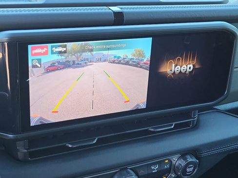 New 2025 Jeep Gladiator Mojave image 14