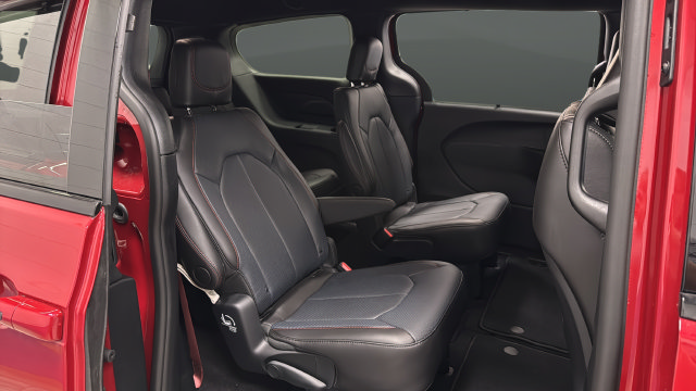 New 2027 Chrysler Pacifica Select FWD image 24