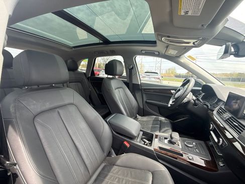 Used 2020 Audi Q5 2.0T Premium w/ Convenience Package AWD/4WD image 20