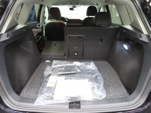 Used 2025 Volkswagen Taos SE image 35