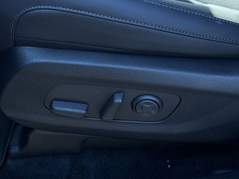 New 2026 Kia Carnival EX FWD image 27