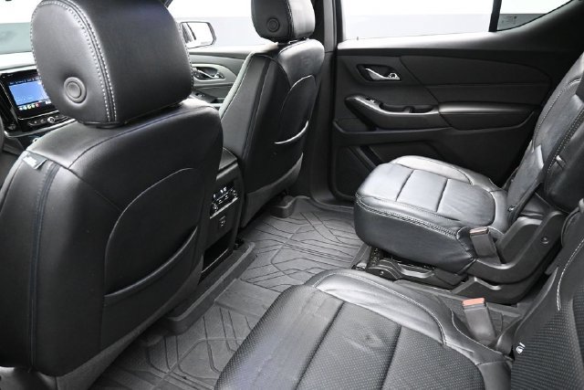 Used 2023 Chevrolet Traverse LT FWD image 25