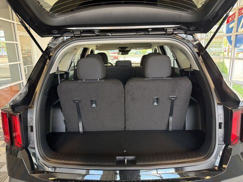 New 2026 Kia Sorento LX FWD image 9