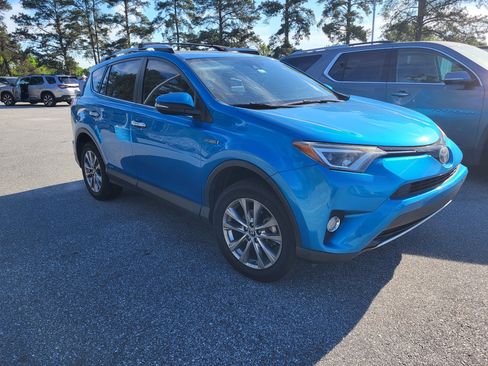 Used 2016 Toyota RAV4 Limited image 3