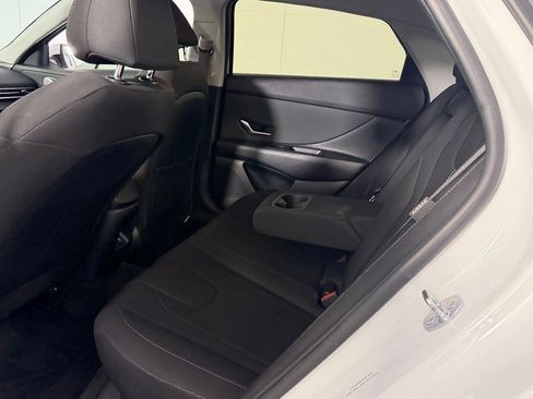 Used 2025 Hyundai Elantra SEL FWD image 27