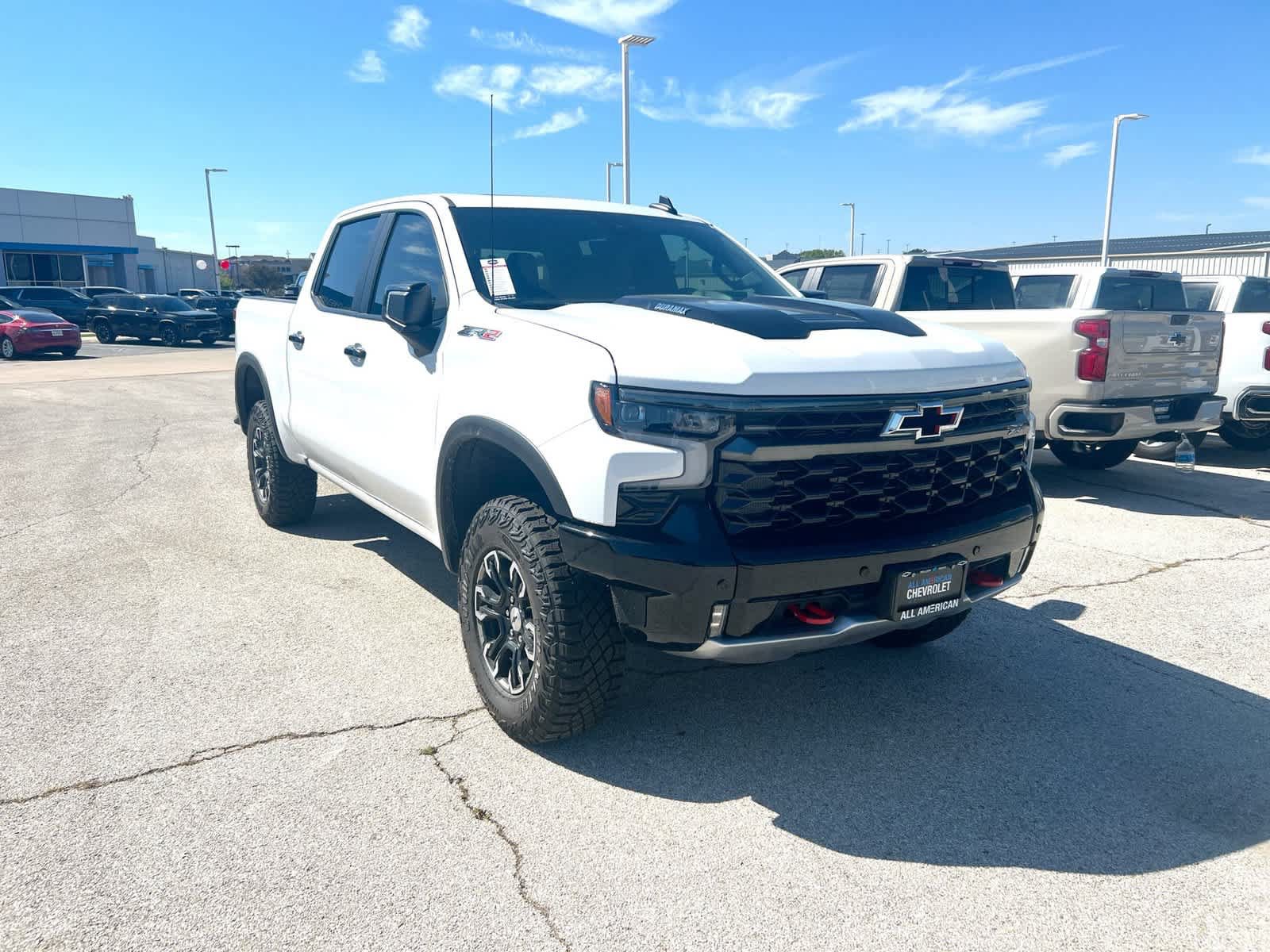 Used 2020 Chevrolet Silverado 1500 RST w/ Texas Edition AWD/4WD image 4