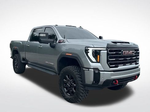 Used 2025 GMC Sierra 2500 AT4 w/ AT4 Premium Plus Package AWD/4WD image 9