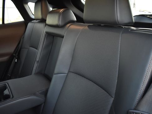 Used 2021 Toyota Venza Limited image 40