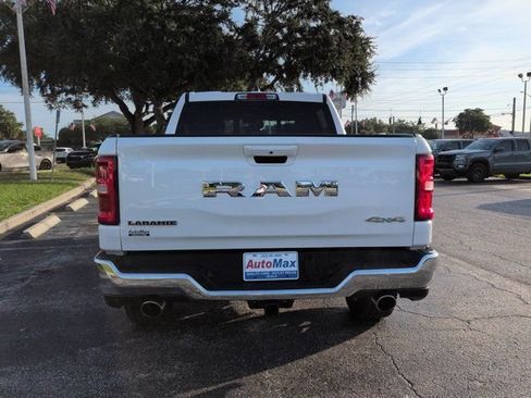Used 2025 RAM 1500 Laramie AWD/4WD image 5