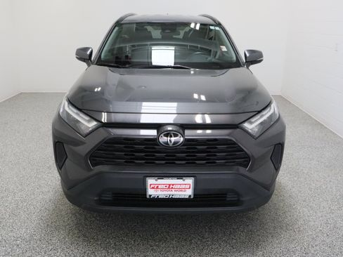 Used 2022 Toyota RAV4 XLE AWD/4WD image 3