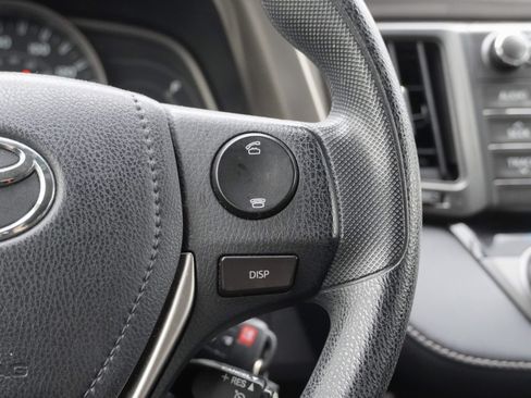 Used 2013 Toyota RAV4 XLE FWD image 21