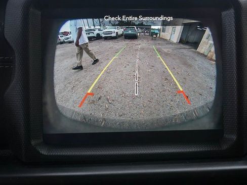 Used 2018 Jeep Wrangler Unlimited Sahara image 25