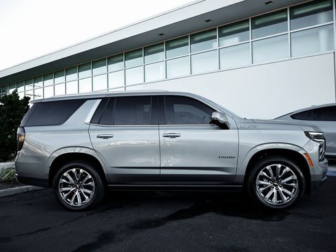 Used 2025 Chevrolet Tahoe High Country image 4