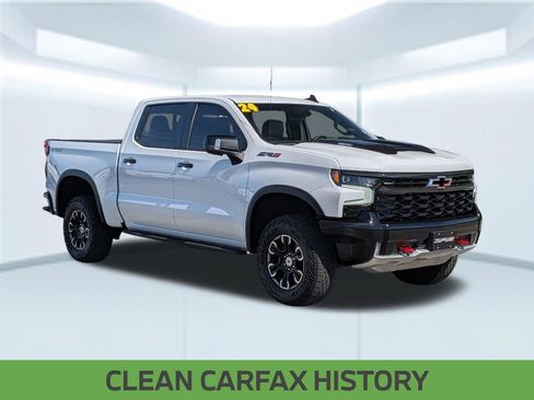 Used 2024 Chevrolet Silverado 1500 ZR2 w/ Technology Package image 4