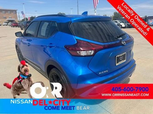 Used 2023 Nissan Kicks SR w/ SR Premium Package FWD image 3