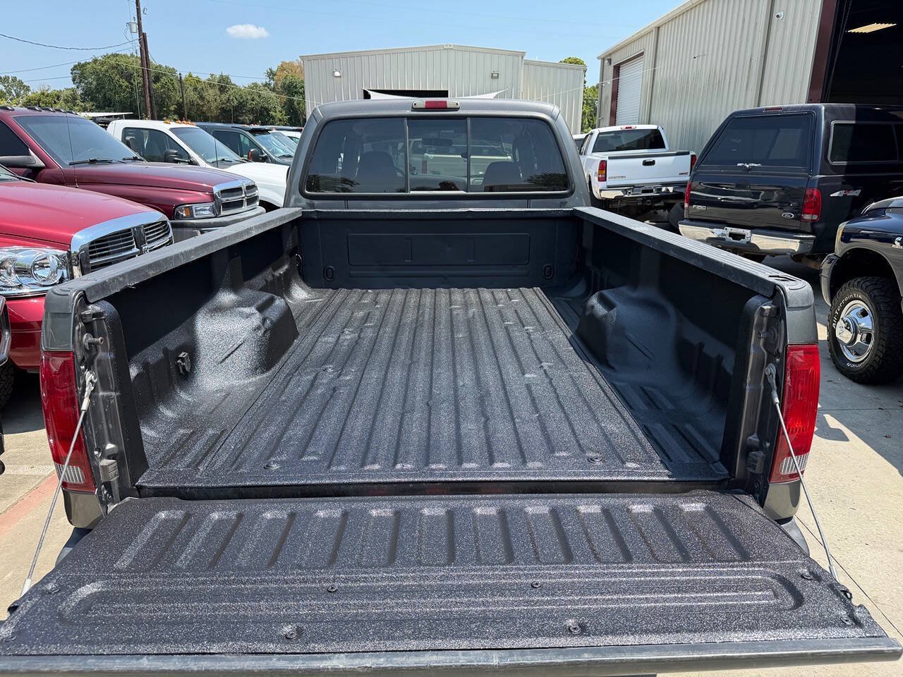 Used 2003 Ford F350 XLT AWD/4WD image 16