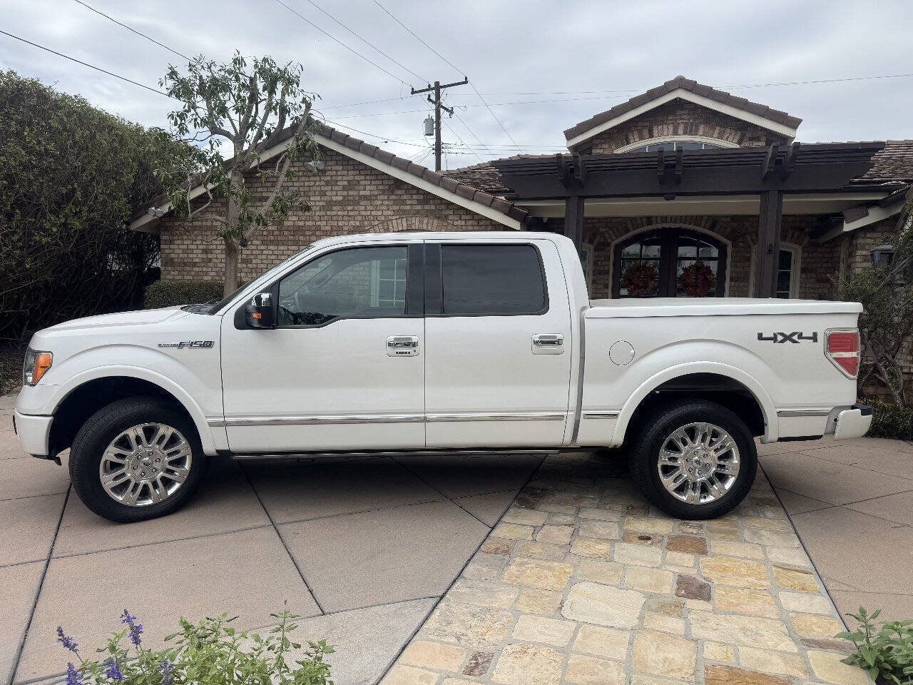 Used 2012 Ford F150 Platinum AWD/4WD image 2
