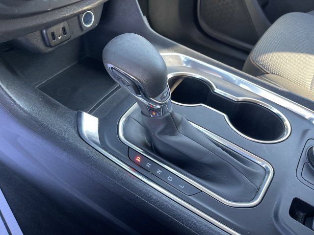 Used 2021 Chevrolet Traverse LT FWD image 19