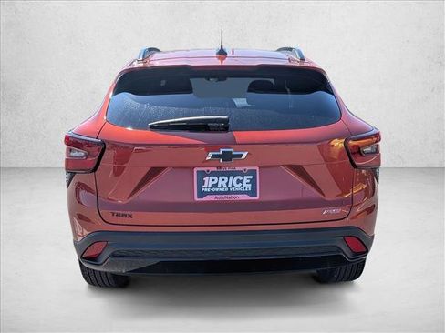 Used 2024 Chevrolet Trax RS w/ Driver Confidence Package image 7