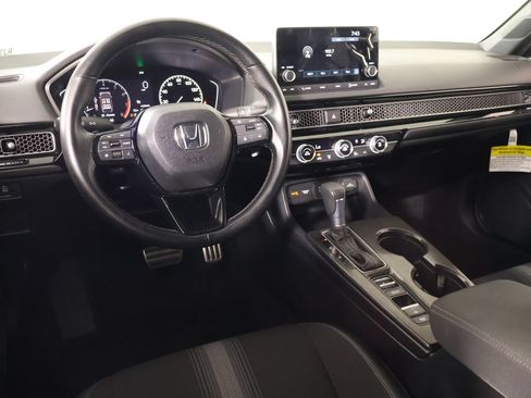 Used 2025 Honda Civic Sport image 2