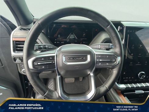 Certified 2025 GMC Yukon XL Denali AWD/4WD image 19